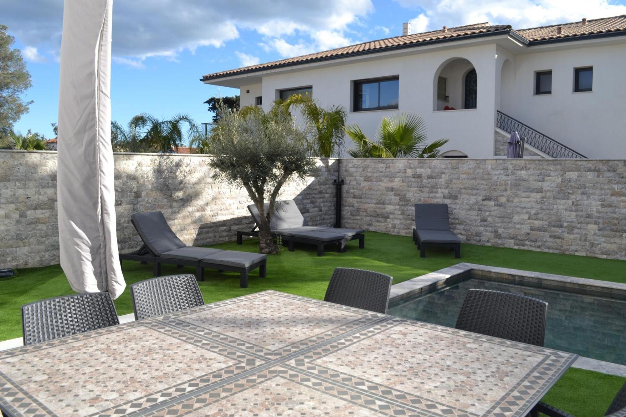 Etoile Du Berger Saint Aygulf 3 Villas Et 4 Appartements Jardin Individuel Et Piscine Chauffee En Saison - La Mer Et Les Plages 450 M Exterior foto