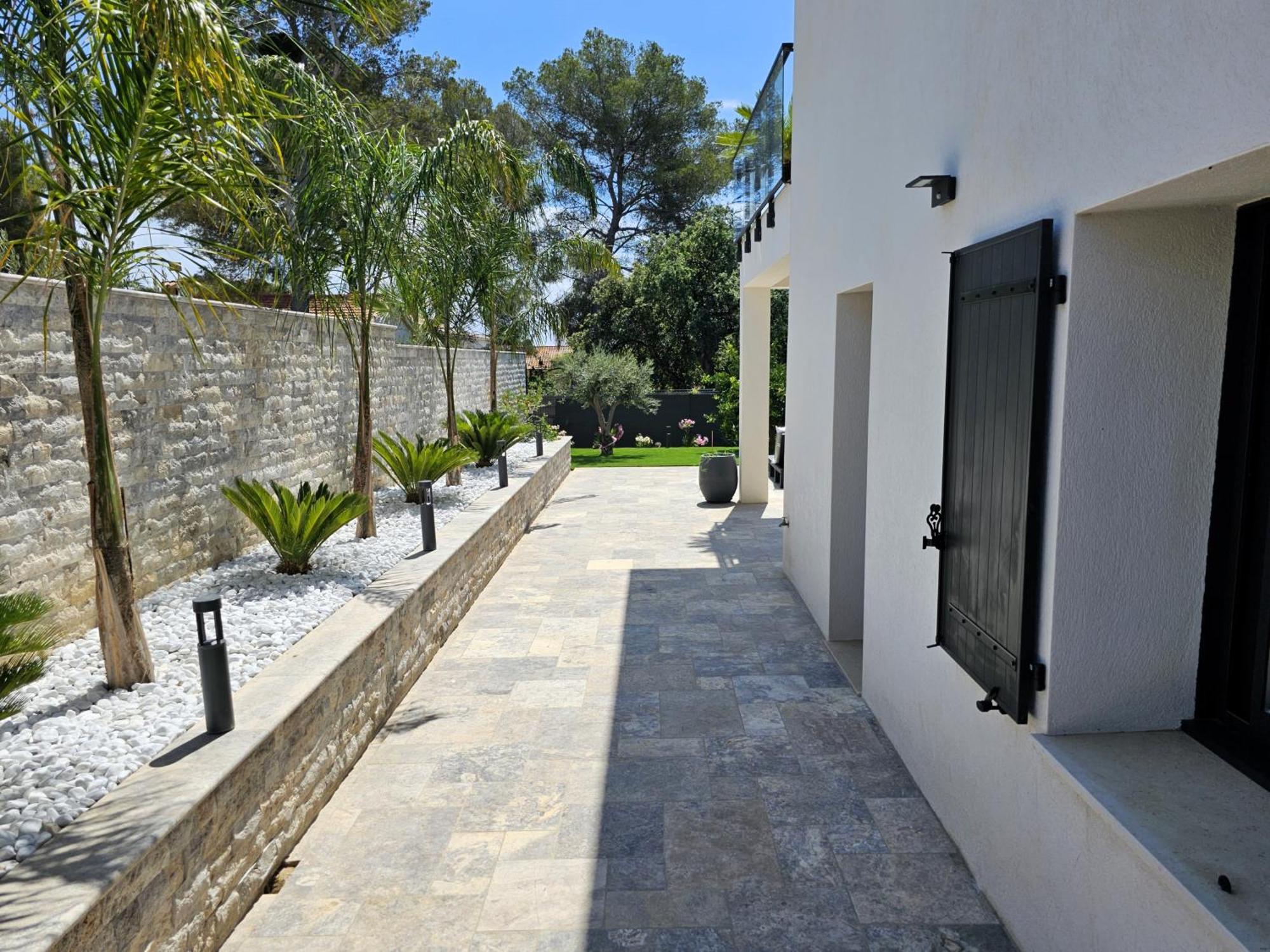 Etoile Du Berger Saint Aygulf 3 Villas Et 4 Appartements Jardin Individuel Et Piscine Chauffee En Saison - La Mer Et Les Plages 450 M Exterior foto